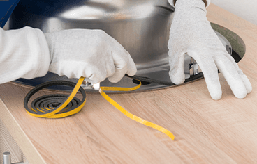 接着やシーリングはまだ常温接着剤や発泡シールテープを使っていますか？ホットメルトのフォーム(発泡)塗布なら、あなたの悩みが解決できます！